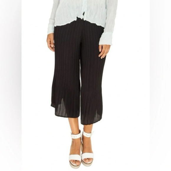 NWOT Alquema 3/4 Palazzo Pants Wide Leg Pleated Cropped Black Casual Women’s Sm - Picture 1 of 11